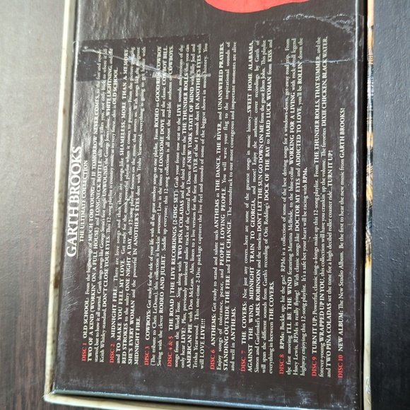 Garth Brooks (The Ultimate Collection)2018 - Picture 3 of 9